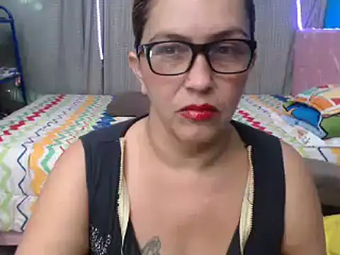 Snapshot of mom_son_dirty chatting on 12-05-24, 03:06 mom son dirty online show from 12-05-24, 03:06