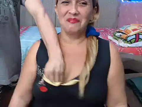 Snapshot of mom_son_dirty chatting on 01-10-25, 03:16 mom son dirty online show from 01-10-25, 03:16