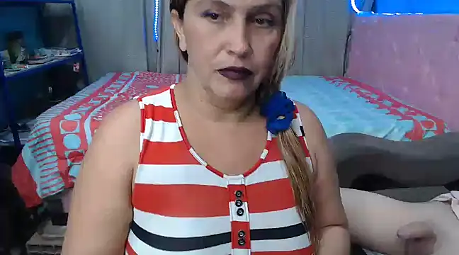 Snapshot of mom_son_dirty chatting on 02-13-25, 03:14 mom son dirty online show from 02-13-25, 03:14