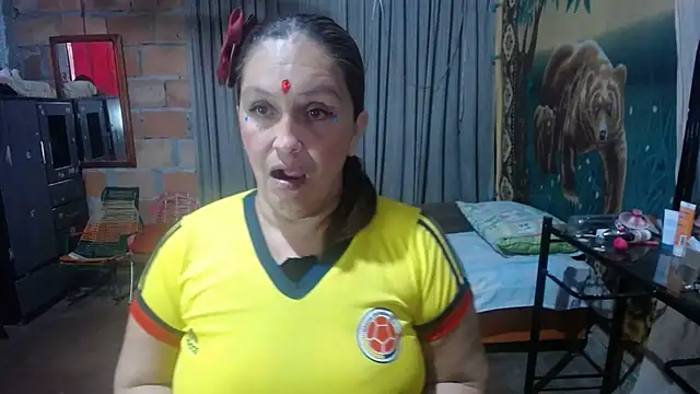 Snapshot of mom_son_dirty chatting on 07-03-26, 10:16 mom son dirty online show from 07-03-26, 10:16
