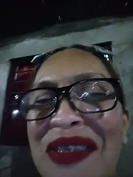Snapshot of mom_son_dirty chatting on 07-12-26, 02:24 mom son dirty online show from 07-12-26, 02:24