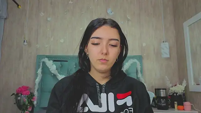 Snapshot of Marcelaa_fox chatting on 12-19-25, 10:39 Marcelaa fox online show from 12-19-25, 10:39