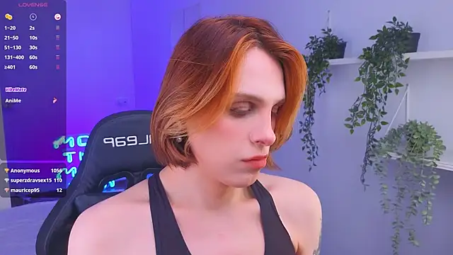 Snapshot of _yourFoxy_ chatting on 02-07-25, 04:24  yourFoxy  online show from 02-07-25, 04:24