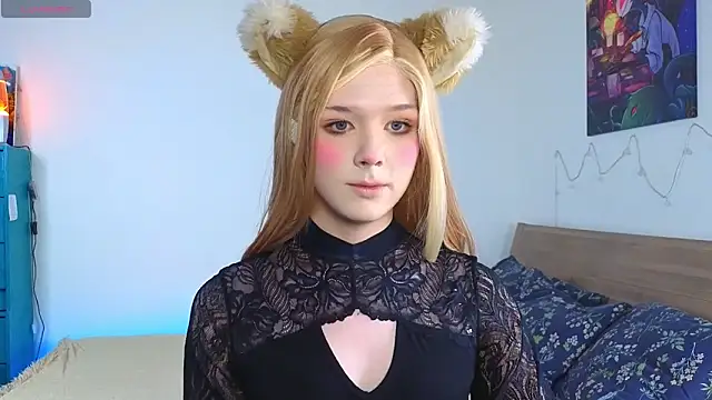 Snapshot of _yourFoxy_ chatting on 09-19-25, 01:01  yourFoxy  online show from 09-19-25, 01:01