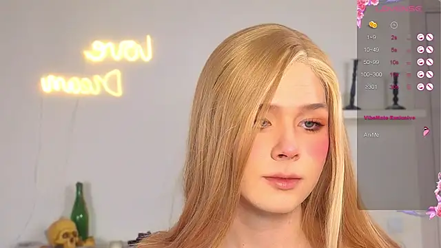 Snapshot of _yourFoxy_ chatting on 10-16-25, 11:44  yourFoxy  online show from 10-16-25, 11:44