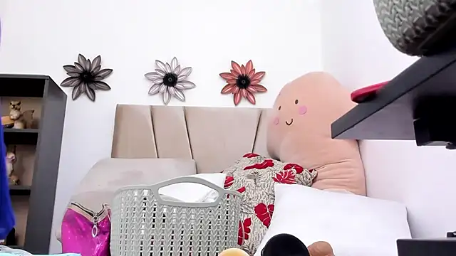 Dalia 20 online show from 01-27-25, 03:47