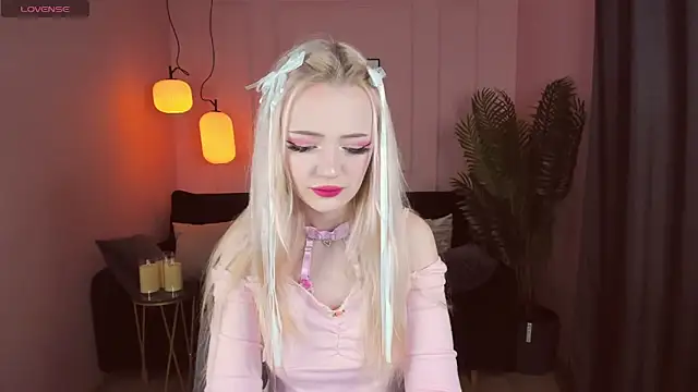 EmilyAir online show from 01-01-25, 09:41