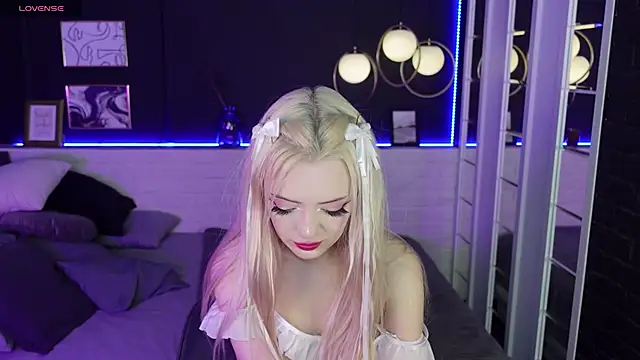 EmilyAir online show from 01-24-25, 03:32