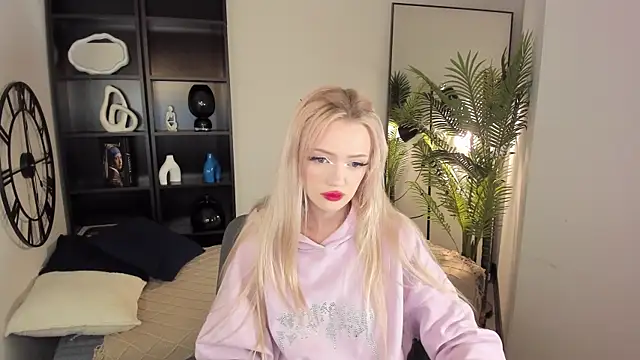 EmilyAir online show from 10-12-25, 09:58