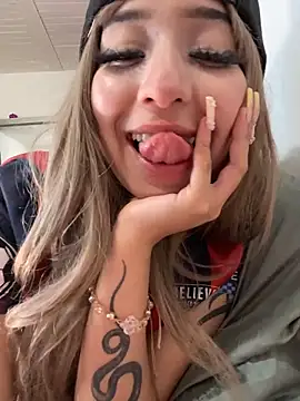 Snapshot of lunaapppp chatting on 03-21-26, 08:19 lunaapppp online show from 03-21-26, 08:19