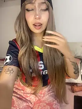 Snapshot of lunaapppp chatting on 04-08-26, 03:39 lunaapppp online show from 04-08-26, 03:39