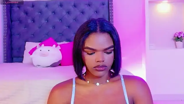 CamiEstrada online show from 11-08-25, 03:29