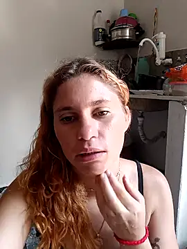 Snapshot of Scarlett-Leh chatting on 12-20-24, 03:42 Scarlett-Leh online show from 12-20-24, 03:42