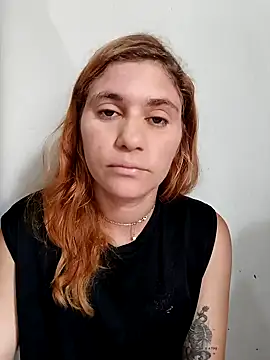 Snapshot of Scarlett-Leh chatting on 12-27-24, 03:04 Scarlett-Leh online show from 12-27-24, 03:04