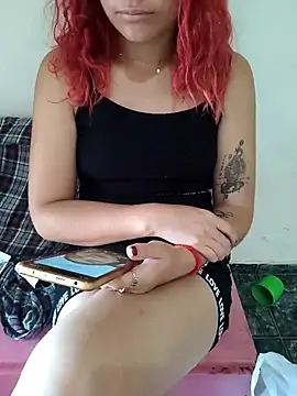 Snapshot of Scarlett-Leh chatting on 02-19-25, 12:22 Scarlett-Leh online show from 02-19-25, 12:22