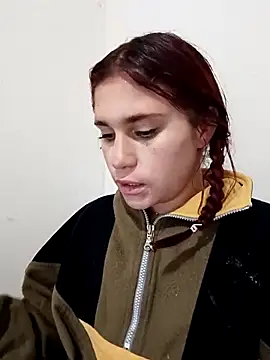 Snapshot of Scarlett-Leh chatting on 03-20-25, 02:51 Scarlett-Leh online show from 03-20-25, 02:51