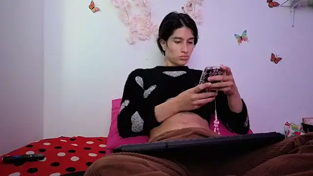 Safiro Queen online show from 11-15-25, 12:02