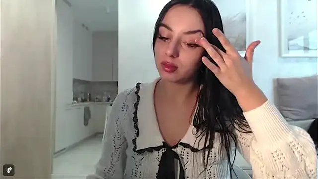 courtneyPerfect online show from 11-24-25, 08:03