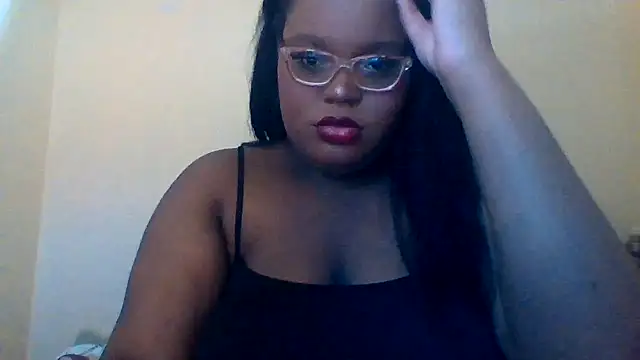 Snapshot of Thiccxox chatting on 04-10-26, 02:11 Thiccxox online show from 04-10-26, 02:11