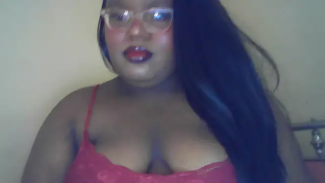 Snapshot of Thiccxox chatting on 06-27-26, 06:40 Thiccxox online show from 06-27-26, 06:40