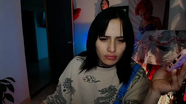 Snapshot of TinnaDawsom chatting on 02-26-26, 12:53 TinnaDawsom online show from 02-26-26, 12:53