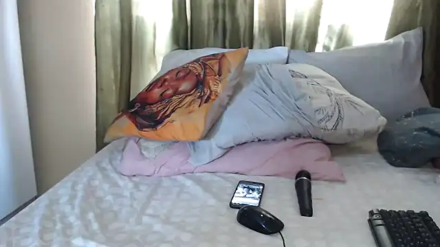 Foxybrownxx1 online show from 12-15-25, 02:10