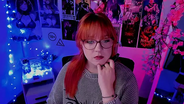 Snapshot of Rudy_02 chatting on 11-21-25, 10:52 Rudy 02 online show from 11-21-25, 10:52