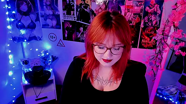 Snapshot of Rudy_02 chatting on 11-23-25, 01:27 Rudy 02 online show from 11-23-25, 01:27