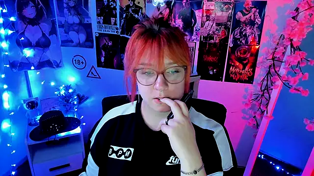 Snapshot of Rudy_02 chatting on 11-24-25, 09:47 Rudy 02 online show from 11-24-25, 09:47