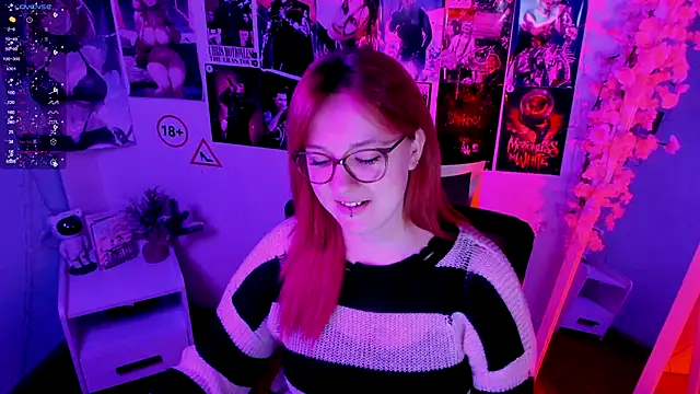 Snapshot of Rudy_02 chatting on 12-13-25, 07:53 Rudy 02 online show from 12-13-25, 07:53