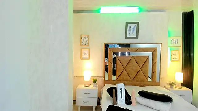 MirandaRossi online show from 01-23-25, 02:23