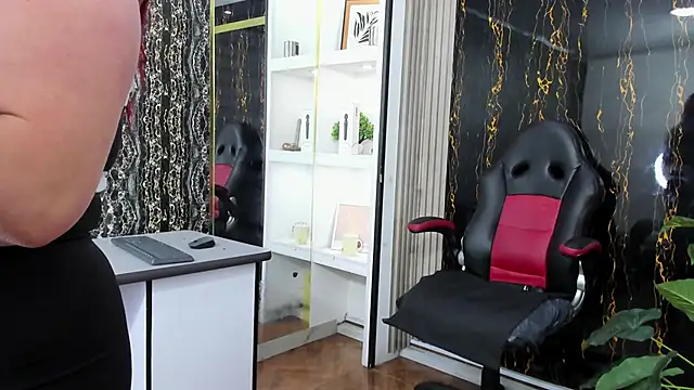 MirandaRossi online show from 01-17-26, 03:22