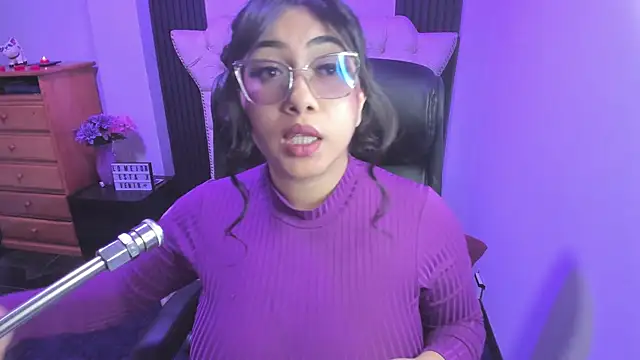 Snapshot of Sexy_cristall_ chatting on 02-02-26, 07:01 Sexy cristall online show from 02-02-26, 07:01