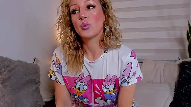 Sammykatt online show from 09-29-25, 03:17