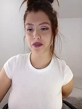 Snapshot of nix_white chatting on 01-23-25, 08:45 nix white online show from 01-23-25, 08:45