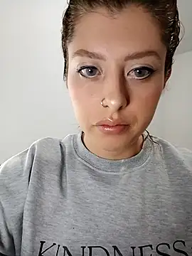 Snapshot of nix_white chatting on 02-16-25, 01:03 nix white online show from 02-16-25, 01:03