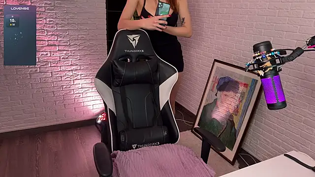 Snapshot of mirai_meeow chatting on 01-21-25, 05:09 mirai meeow online show from 01-21-25, 05:09