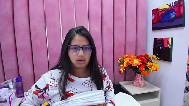 Miaa Smiith  online show from 10-30-25, 03:30