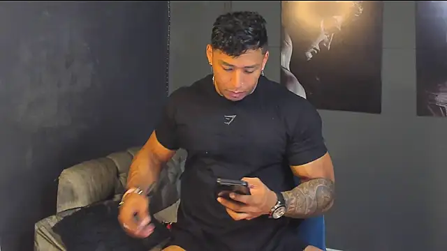 Snapshot of bradley_smith chatting on 06-09-26, 07:53 bradley smith online show from 06-09-26, 07:53