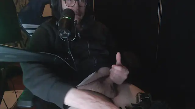 chicostick413 online show from 12-23-25, 01:58