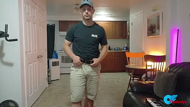 Snapshot of Thekodyy chatting on 07-18-26, 10:13 Thekodyy online show from 07-18-26, 10:13