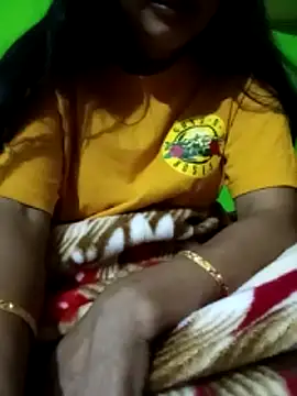 Snapshot of SAXYTannuja chatting on 11-16-25, 03:01 SAXYTannuja online show from 11-16-25, 03:01