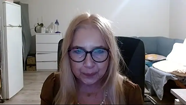 sofia xkiss online show from 02-24-25, 07:33