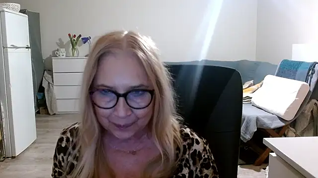 sofia xkiss online show from 03-08-25, 05:43