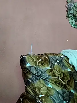 Snapshot of Indian_Carolina chatting on 02-27-25, 08:17 Indian Carolina online show from 02-27-25, 08:17