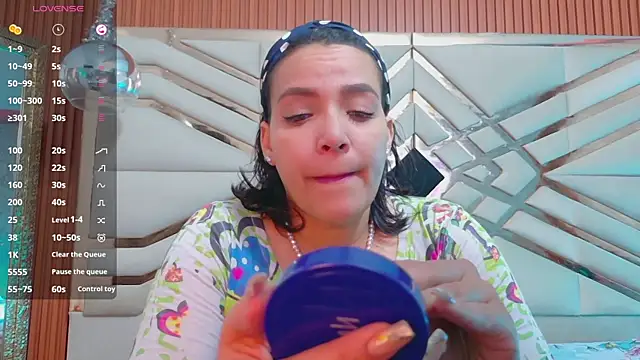 Snapshot of Sluttyandmature chatting on 06-19-26, 12:09 Sluttyandmature online show from 06-19-26, 12:09