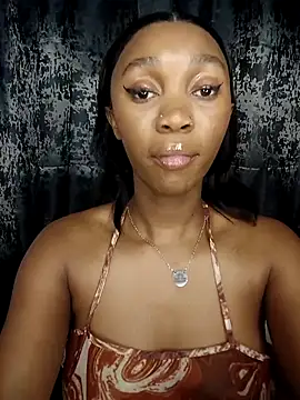 Snapshot of Shria107 chatting on 11-08-25, 10:41 Shria107 online show from 11-08-25, 10:41