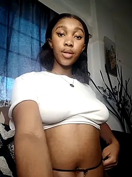 Snapshot of Shria107 chatting on 11-21-25, 03:22 Shria107 online show from 11-21-25, 03:22