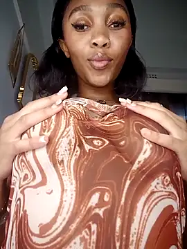 Snapshot of Shria107 chatting on 11-28-25, 12:19 Shria107 online show from 11-28-25, 12:19