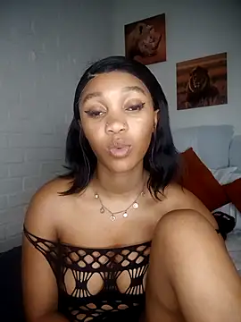 Snapshot of Shria107 chatting on 01-18-26, 10:35 Shria107 online show from 01-18-26, 10:35